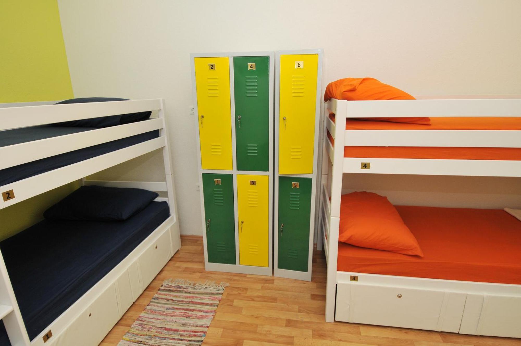 Oasis Hostel Split Exteriör bild